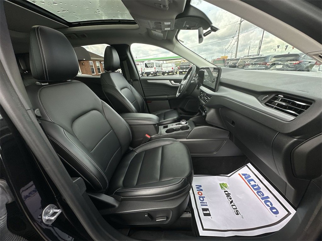 Used 2024 Ford Escape Platinum w/ Class II Trailer Tow Package image 25