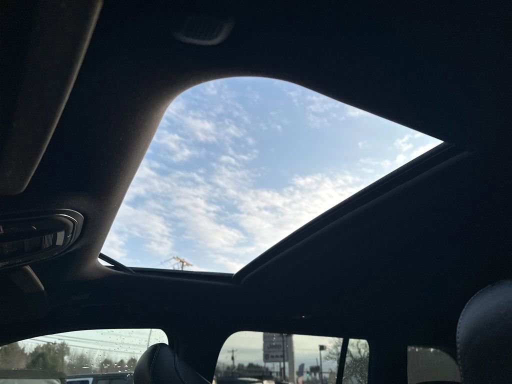 New 2026 Jeep Grand Cherokee Laredo image 23