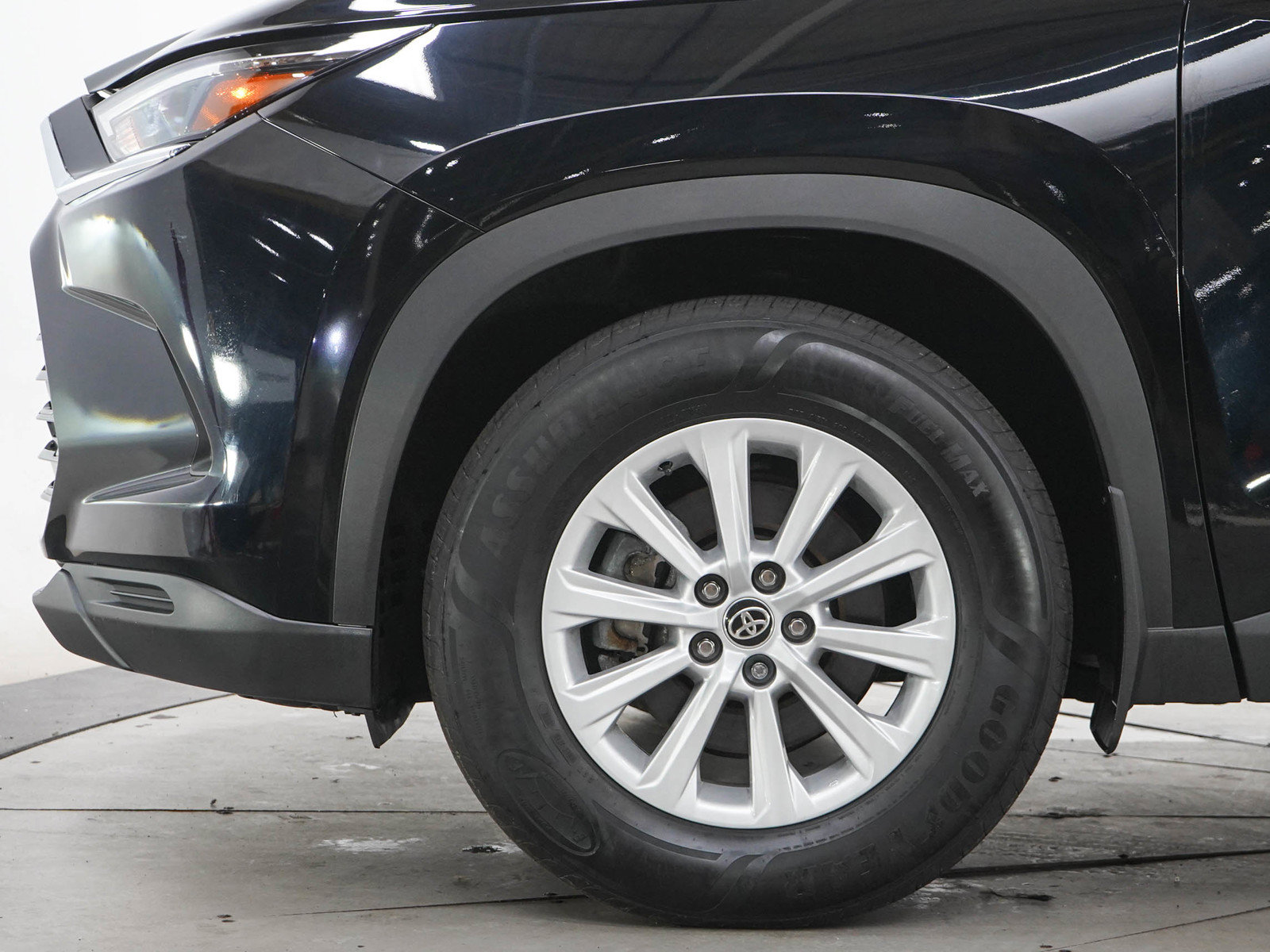 Used 2025 Toyota Grand Highlander AWD image 32