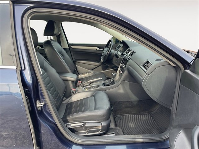 Used 2015 Volkswagen Passat 1.8T SE image 15