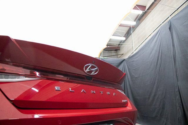 Used 2021 Hyundai Elantra Limited w/ Cargo Package image 13