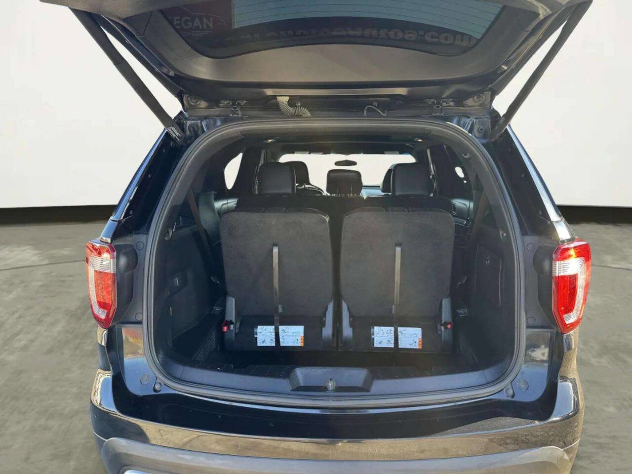 Used 2016 Ford Explorer XLT w/ Equipment Group 202A image 13