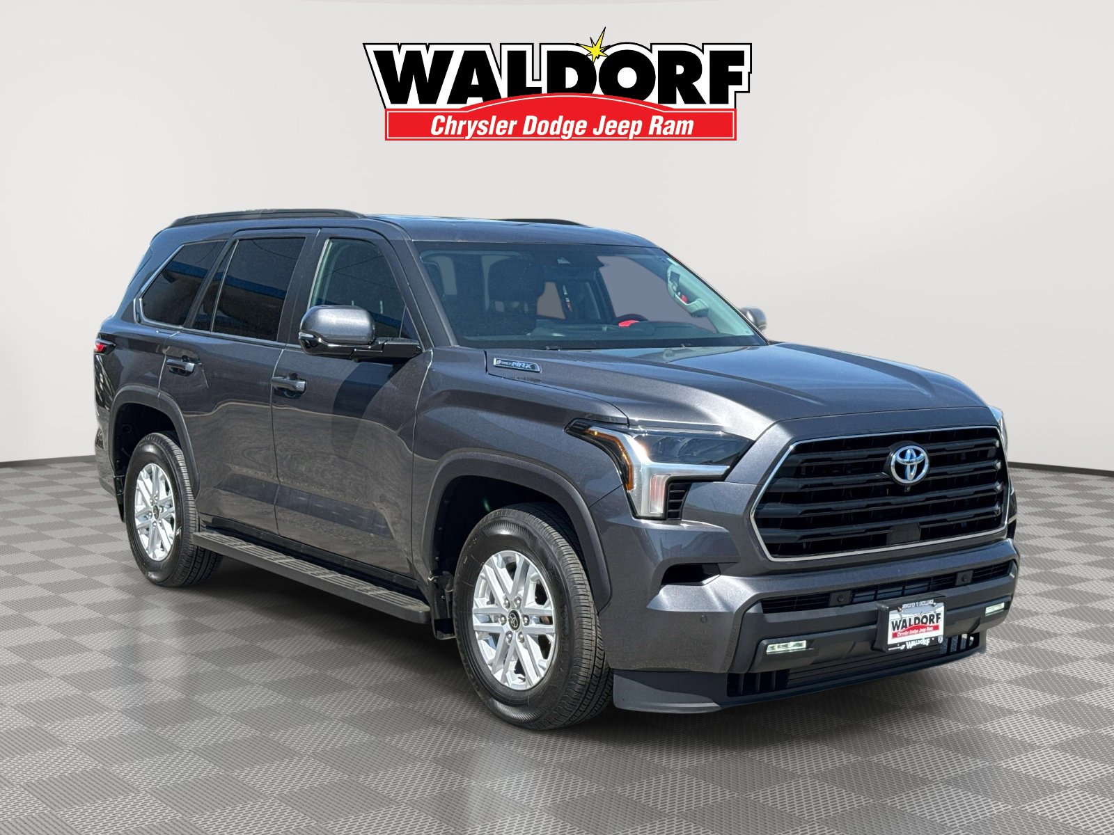 Used 2024 Toyota Sequoia SR5 w/ SR5 Premium Package AWD/4WD image 1
