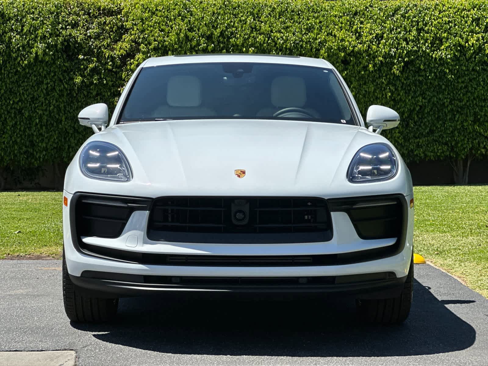 New 2026 Porsche Macan AWD/4WD image 11