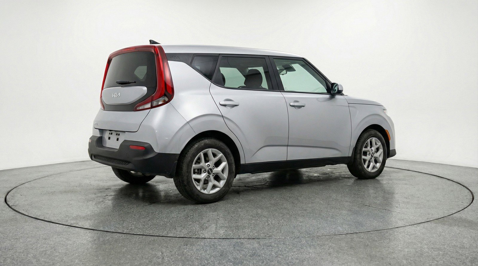 Used 2025 Kia Soul LX w/ LX Technology Package FWD image 9