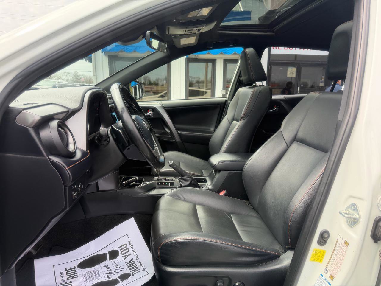 Used 2018 Toyota RAV4 SE w/ Power Extra Value Package AWD/4WD image 8