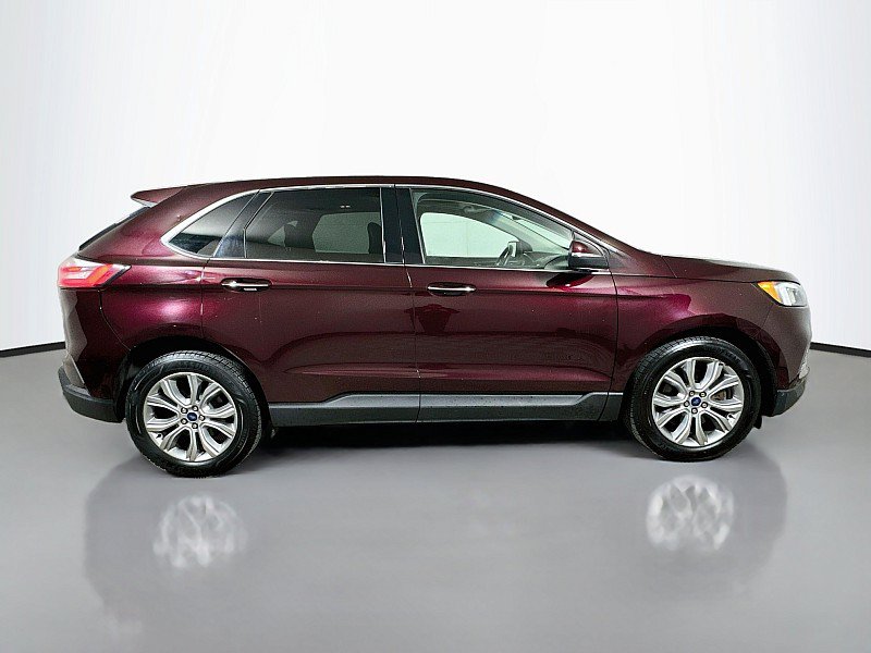 Used 2019 Ford Edge Titanium w/ Cold Weather Package AWD/4WD image 8