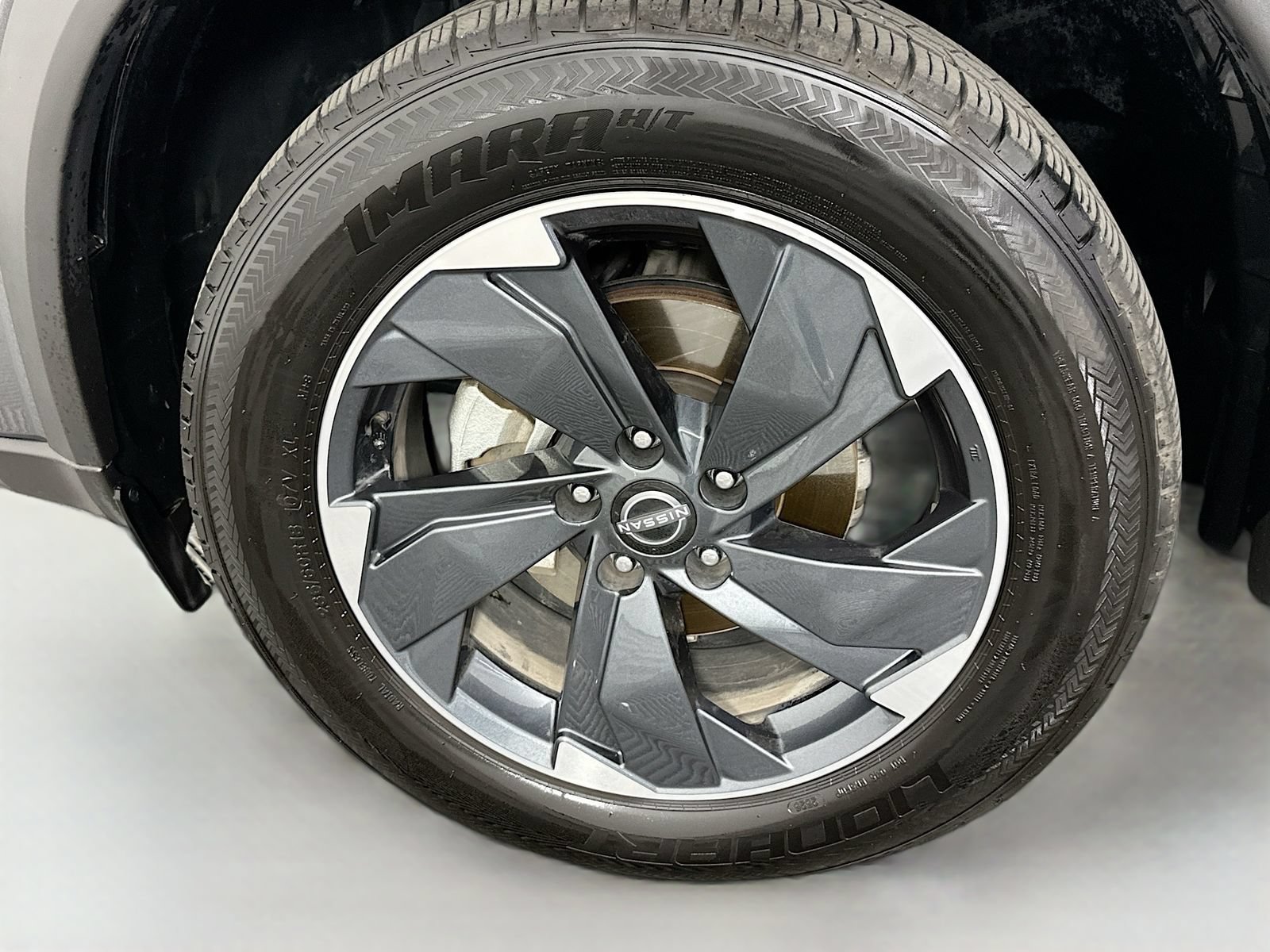 Used 2024 Nissan Rogue SV AWD/4WD image 30