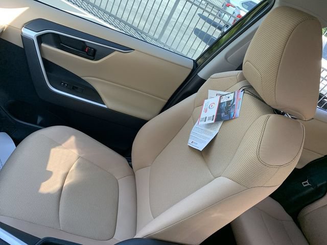 Certified 2025 Toyota RAV4 LE AWD/4WD image 29