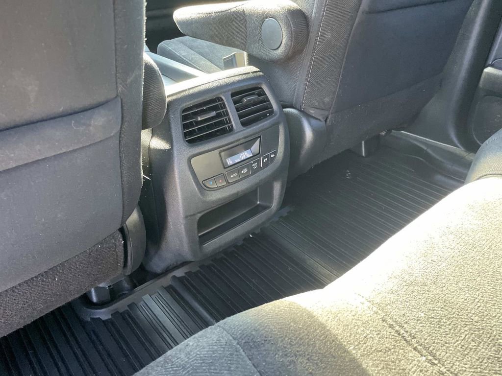 Used 2022 Honda Pilot Sport image 12