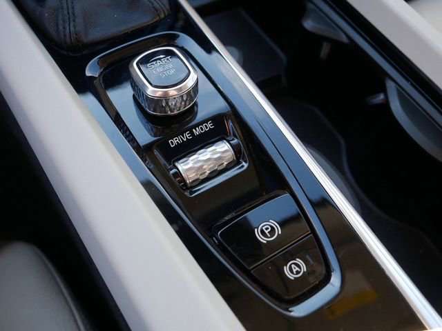 Used 2019 Volvo XC60 T5 Inscription w/ Protection Package Premier image 25