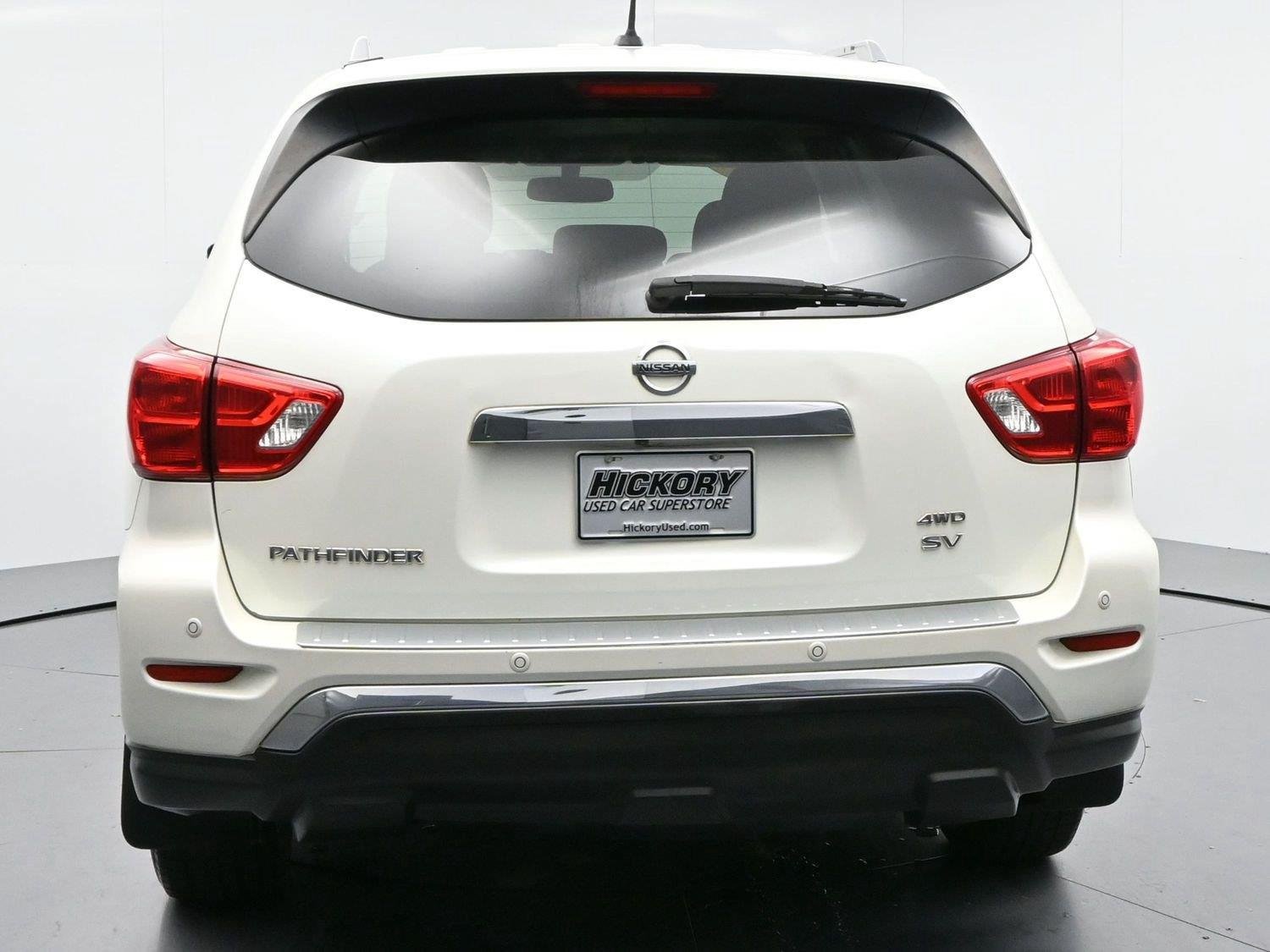 Used 2017 Nissan Pathfinder SV w/ SV Tech Package AWD/4WD image 6
