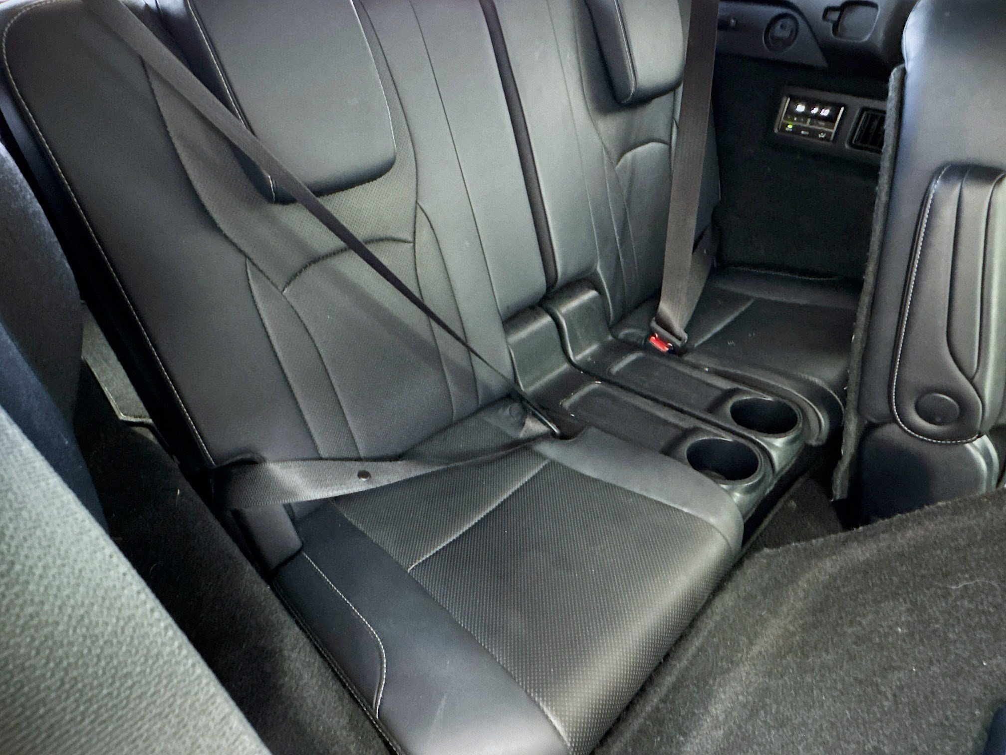 Used 2019 Lexus RX 450hL Premium w/ Premium Package AWD/4WD image 19