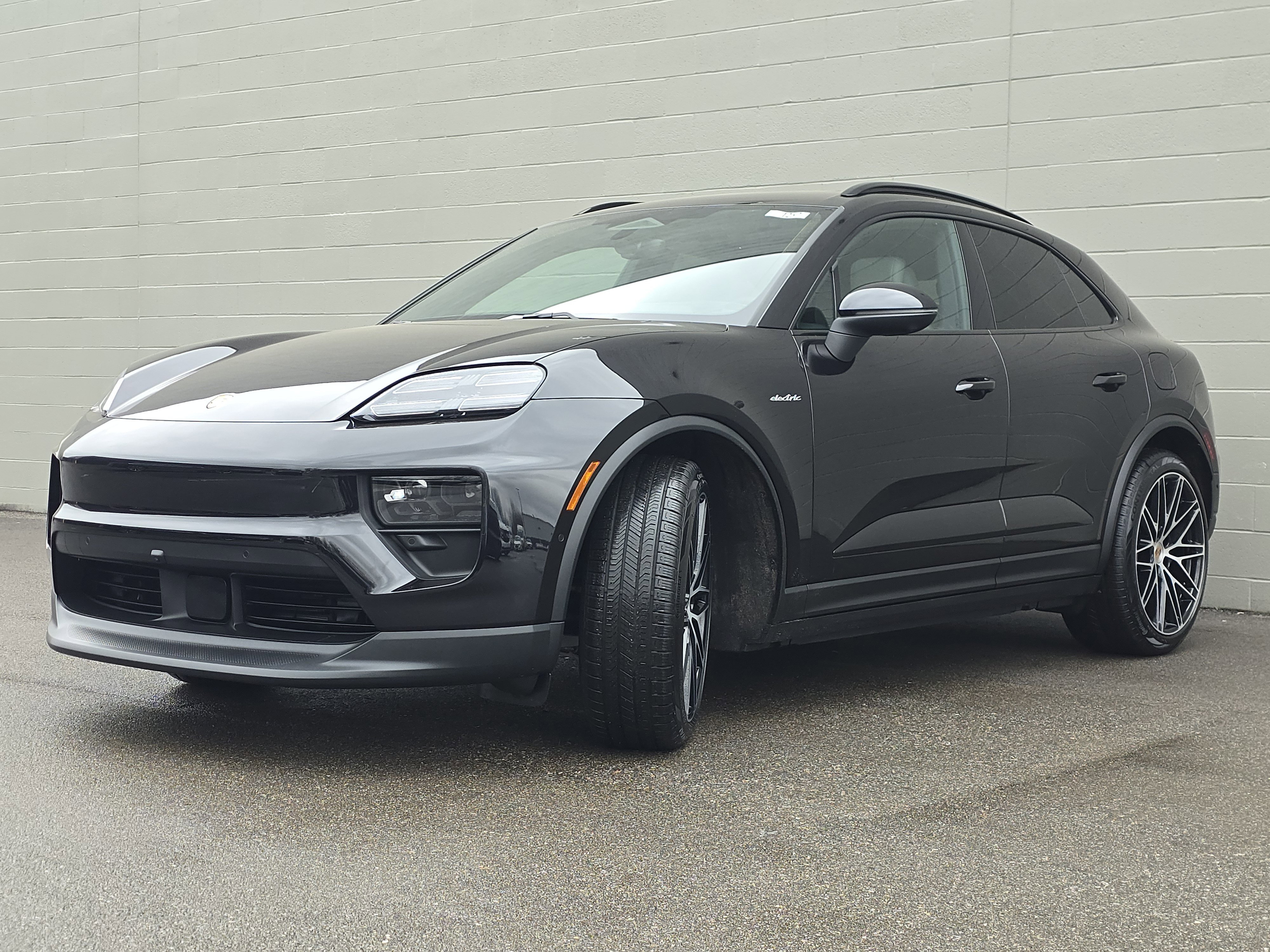 New 2026 Porsche Macan 4 Electric AWD/4WD image 1