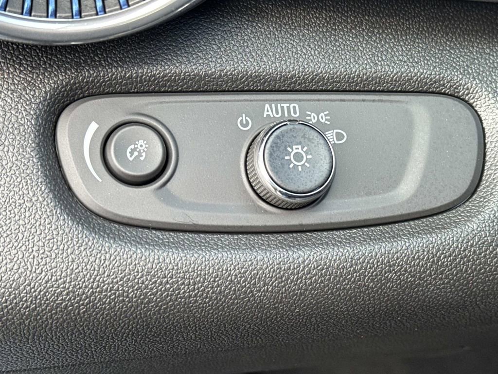 New 2026 Chevrolet Trax LT image 20