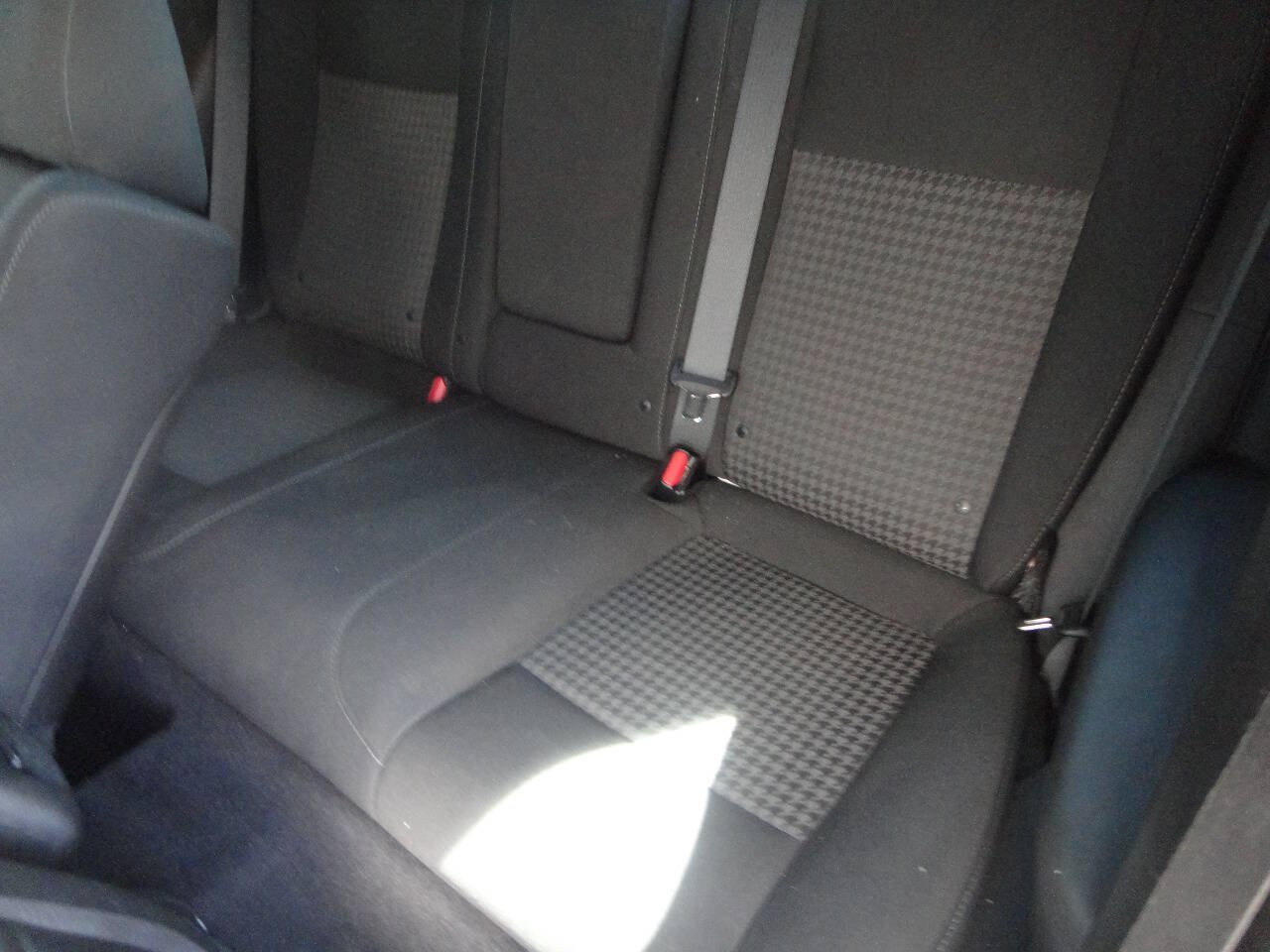 Used 2019 Dodge Challenger R/T RWD image 10