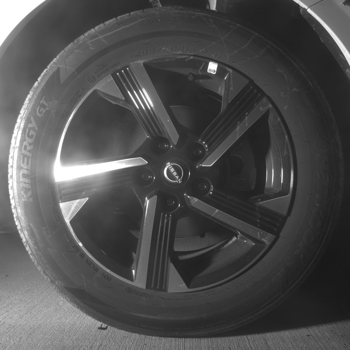 Used 2025 Nissan Sentra SV FWD image 13