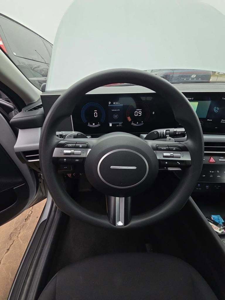 Used 2025 Hyundai Sonata SEL image 6