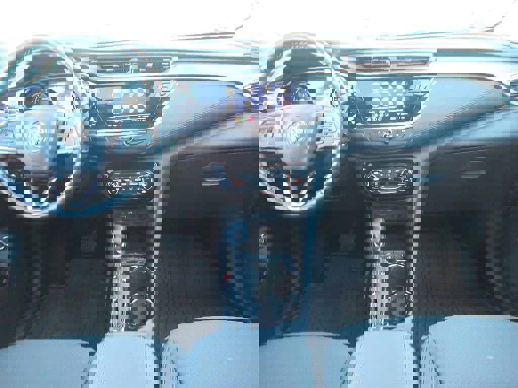 Used 2022 Buick Encore GX Select w/ Sport Touring Package image 16