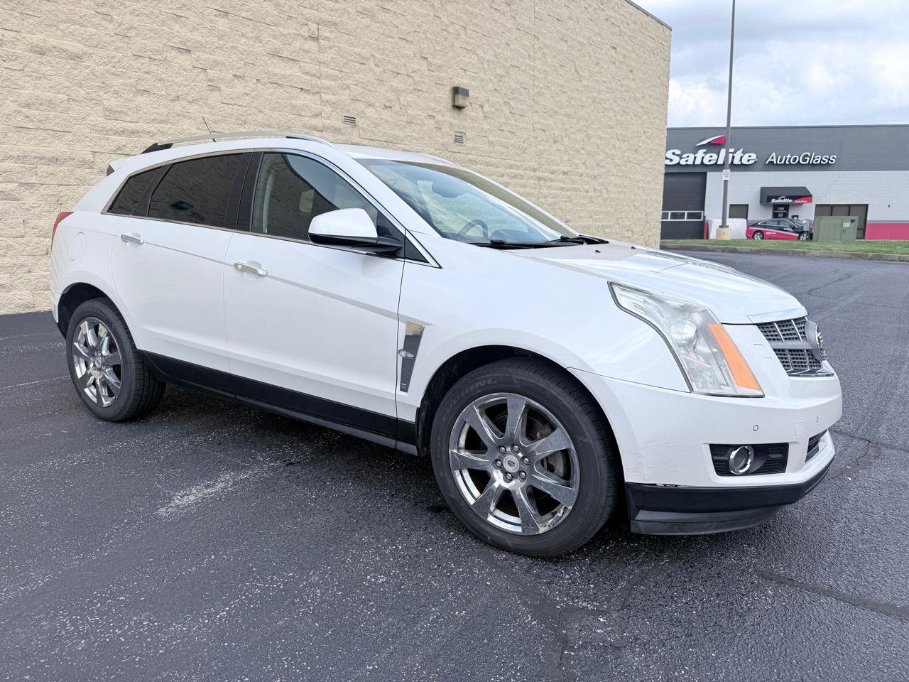 Used 2011 Cadillac SRX Premium FWD image 7