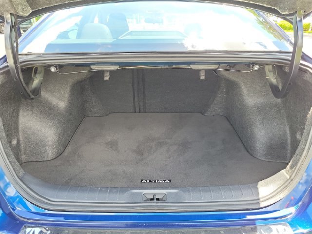 Used 2023 Nissan Altima 2.5 SR FWD image 9