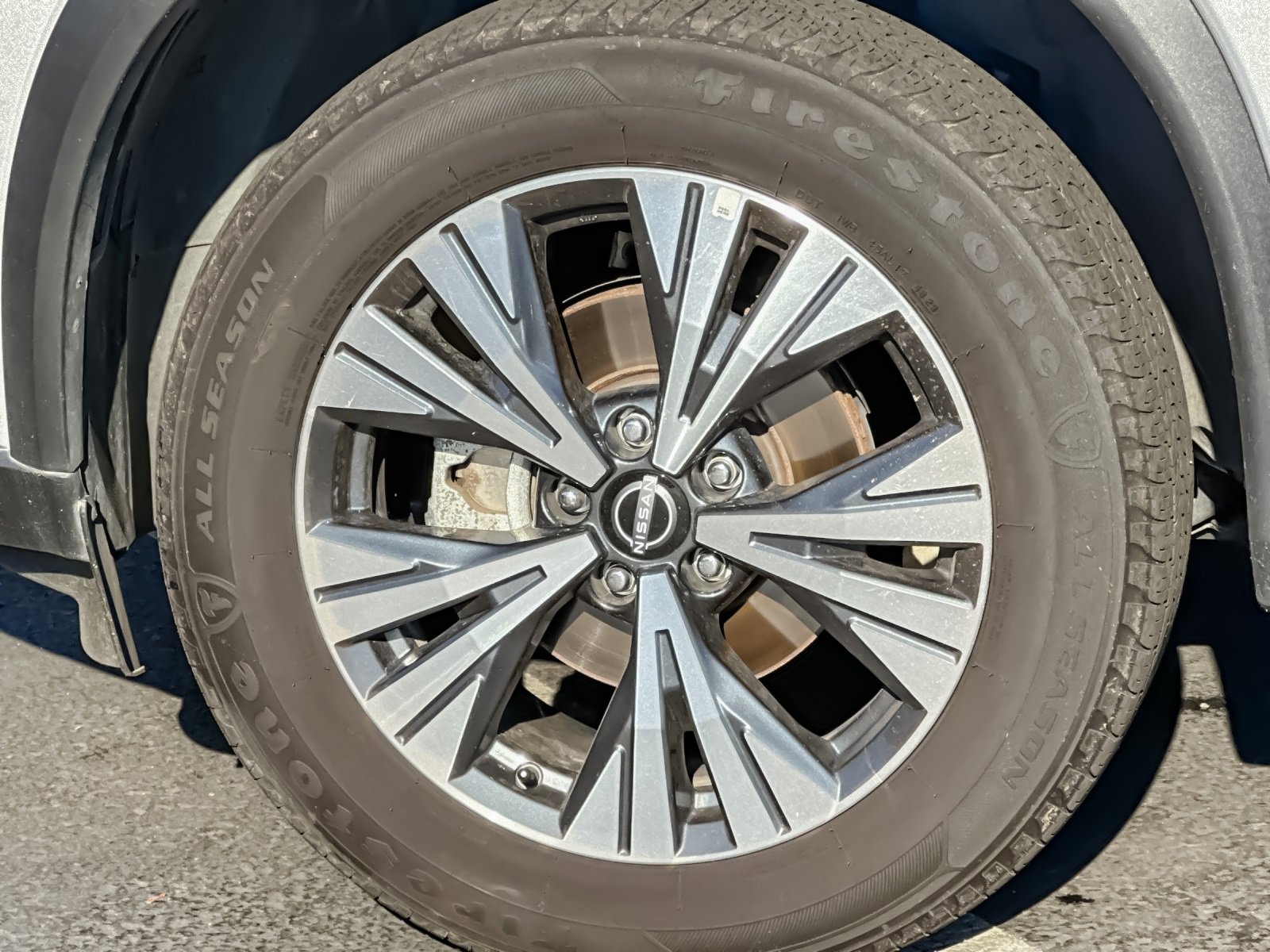 Used 2023 Nissan Rogue SV image 26