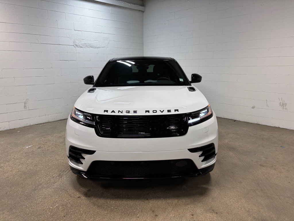New 2026 Land Rover Range Rover Velar Dynamic SE image 3