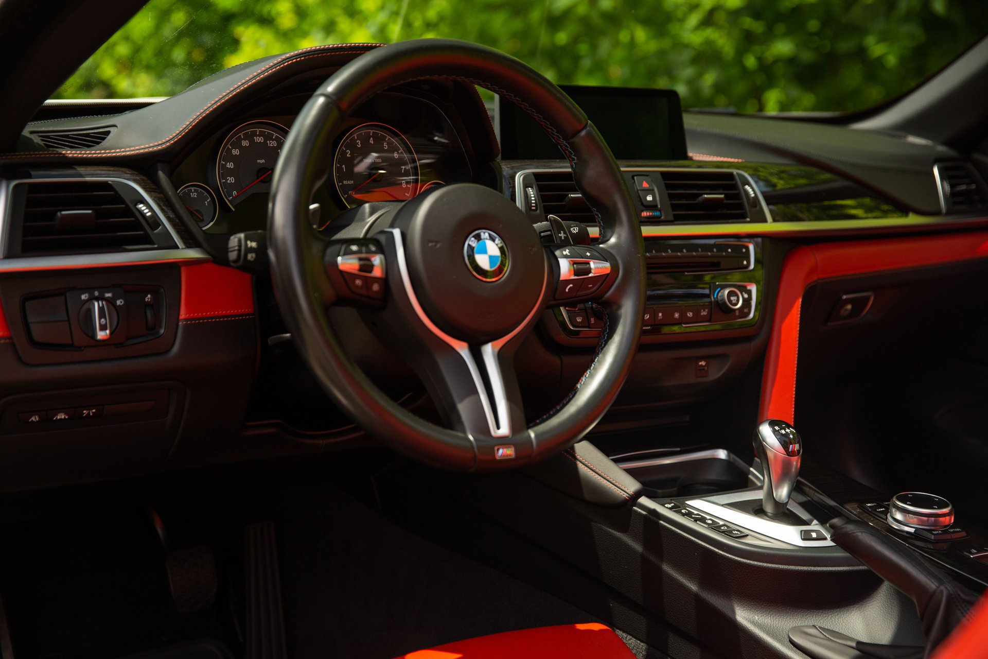 Used 2017 BMW M4 Convertible w/ Competition Package RWD image 37