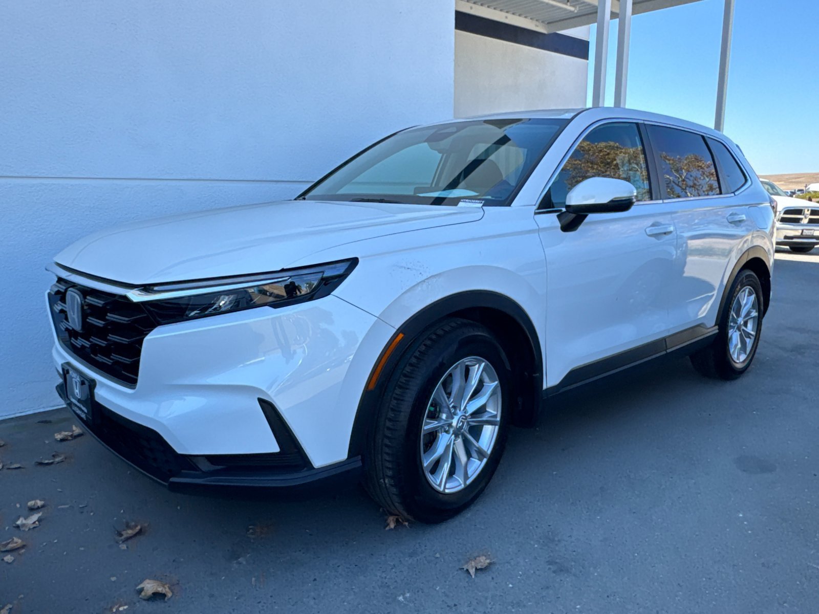 Used 2024 Honda CR-V EX image 2