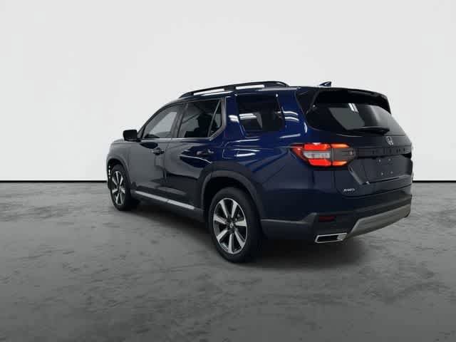 Used 2025 Honda Pilot Elite image 2
