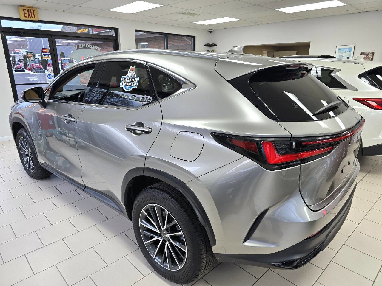 Used 2023 Lexus NX 350 AWD image 10