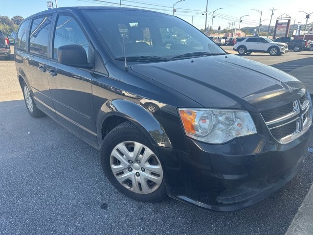 Used 2017 Dodge Grand Caravan SE w/ UConnect Hands-Free Group