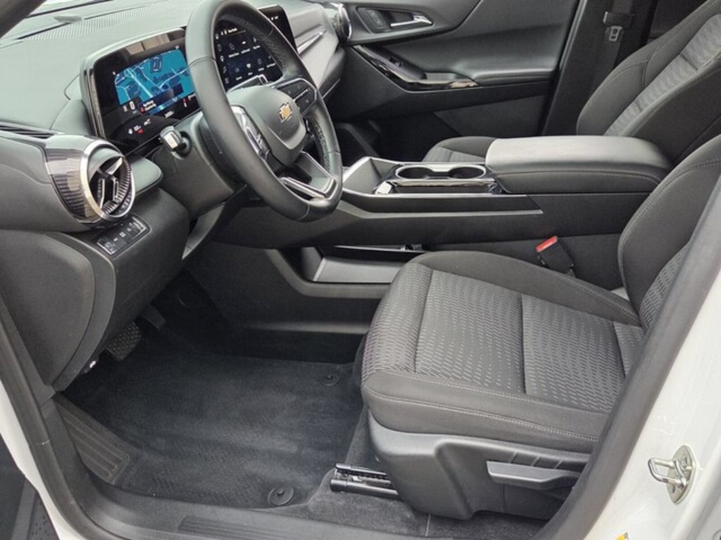 Used 2025 Chevrolet Equinox LT AWD/4WD image 11