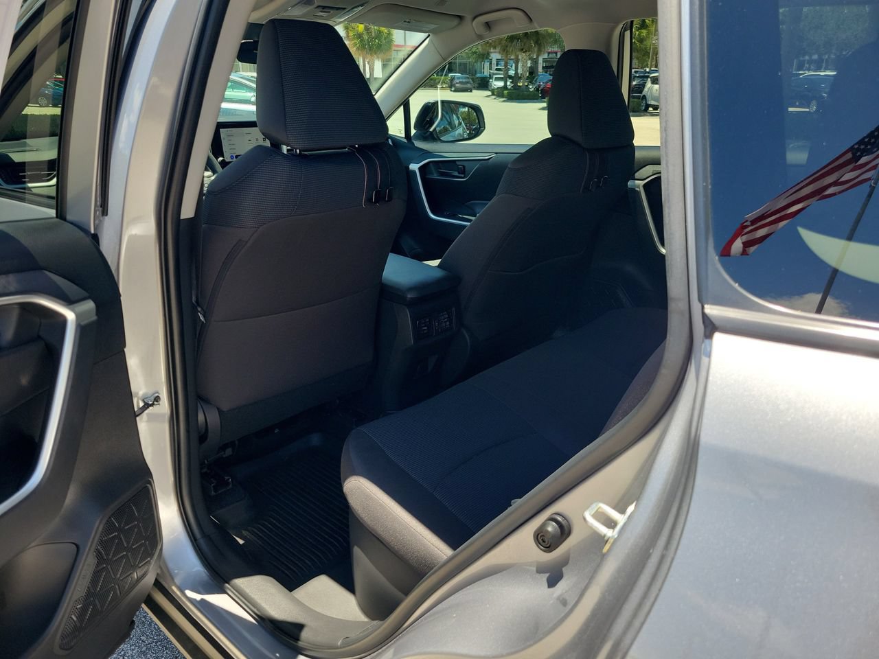 Used 2024 Toyota RAV4 LE AWD/4WD image 12