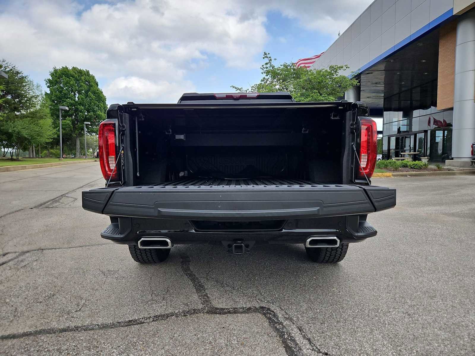 Certified 2022 GMC Sierra 1500 Denali Ultimate AWD/4WD image 34