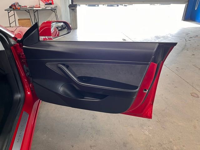 Used 2020 Tesla Model 3 Standard Range Plus image 12