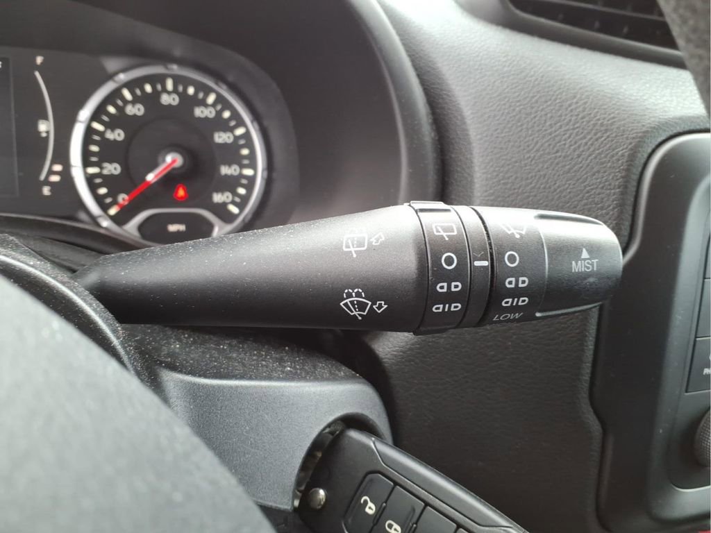 Used 2015 Jeep Renegade Sport w/ Power & Air Group image 23