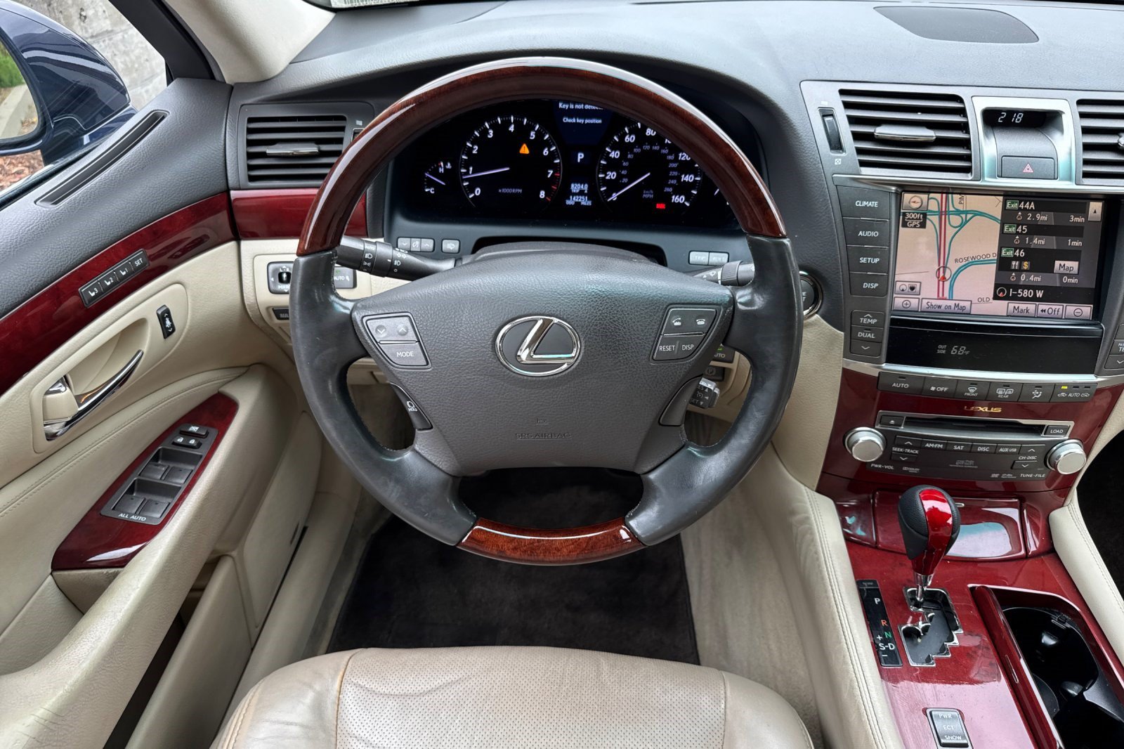 Used 2011 Lexus LS 460 L w/ Luxury Value Edition RWD image 18