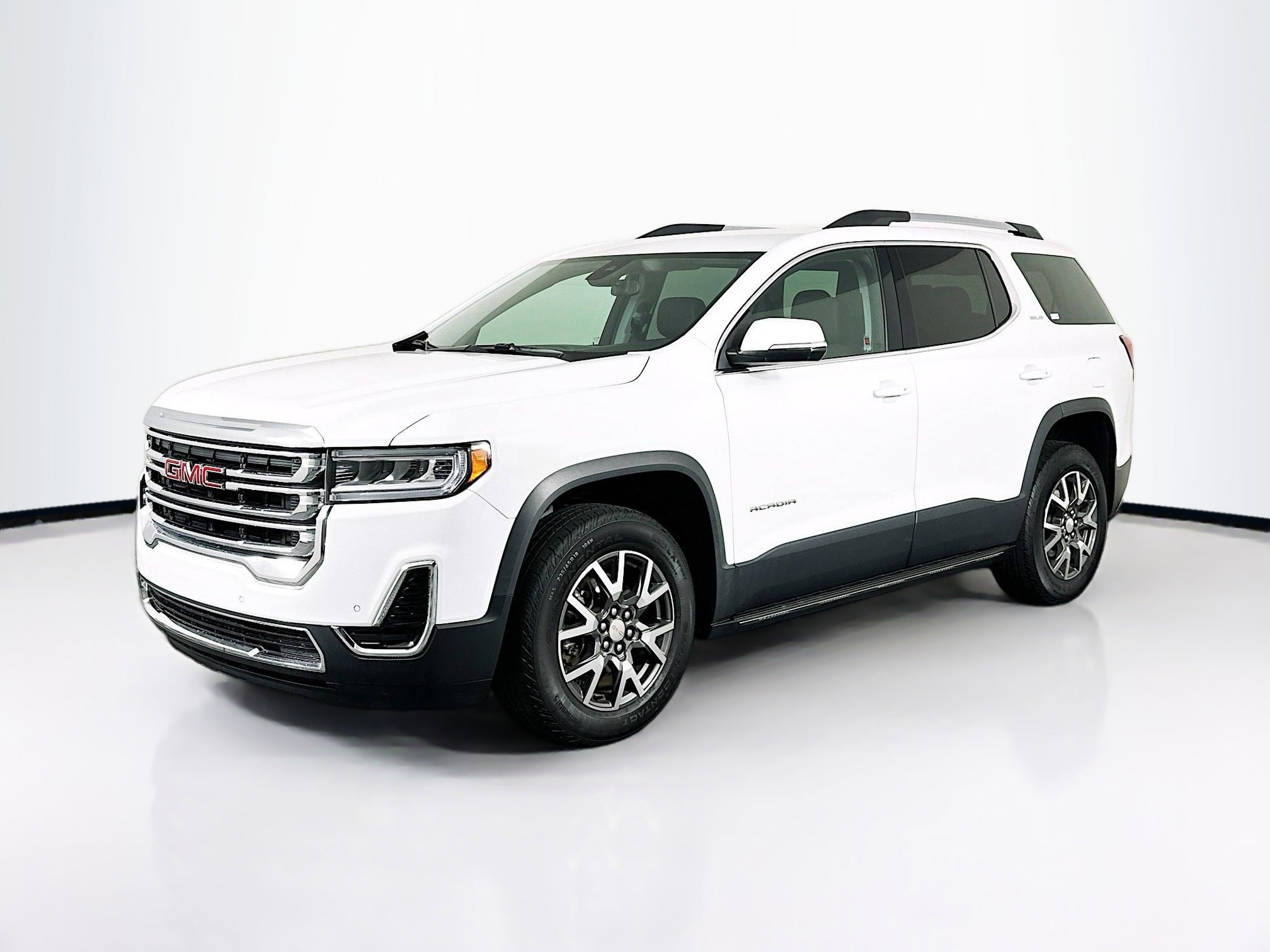 Used 2023 GMC Acadia SLE w/ Driver Convenience Package image 3