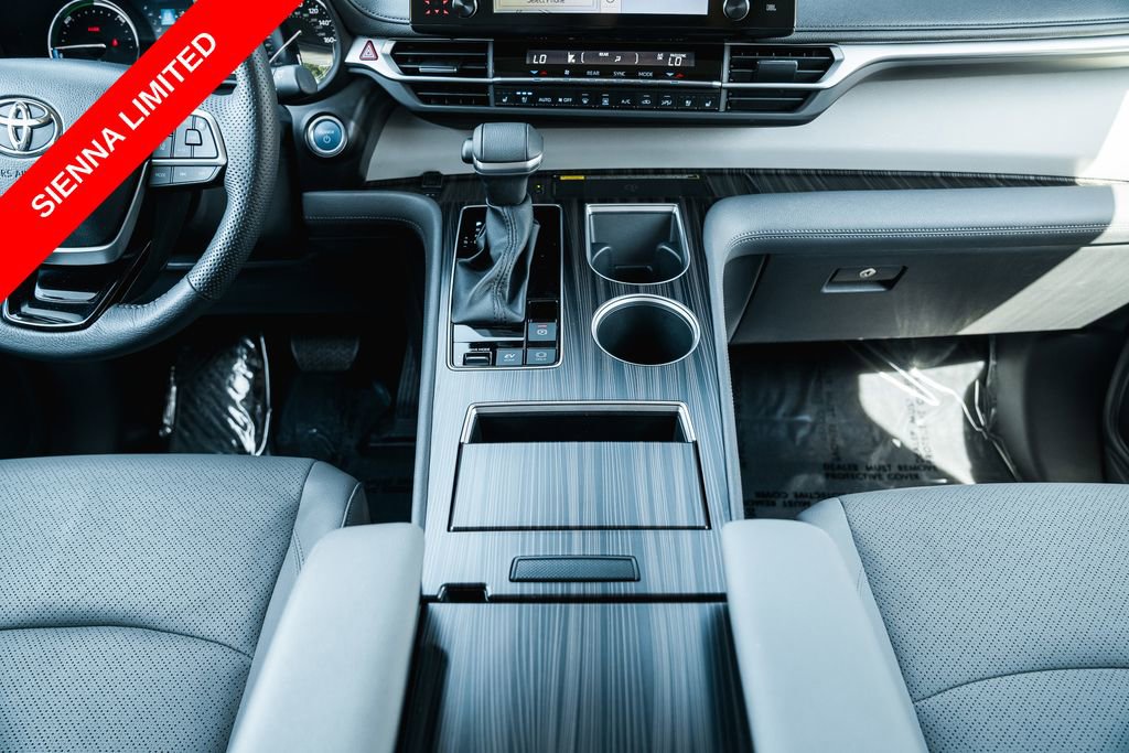 Certified 2023 Toyota Sienna Limited FWD image 25