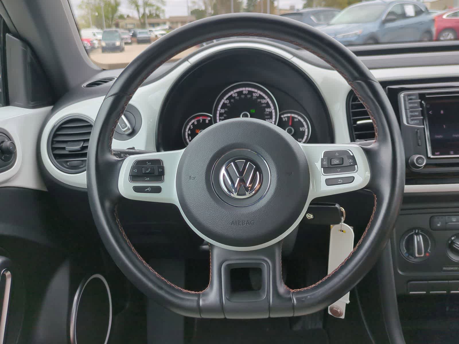 Used 2016 Volkswagen Beetle 1.8T Classic FWD image 20