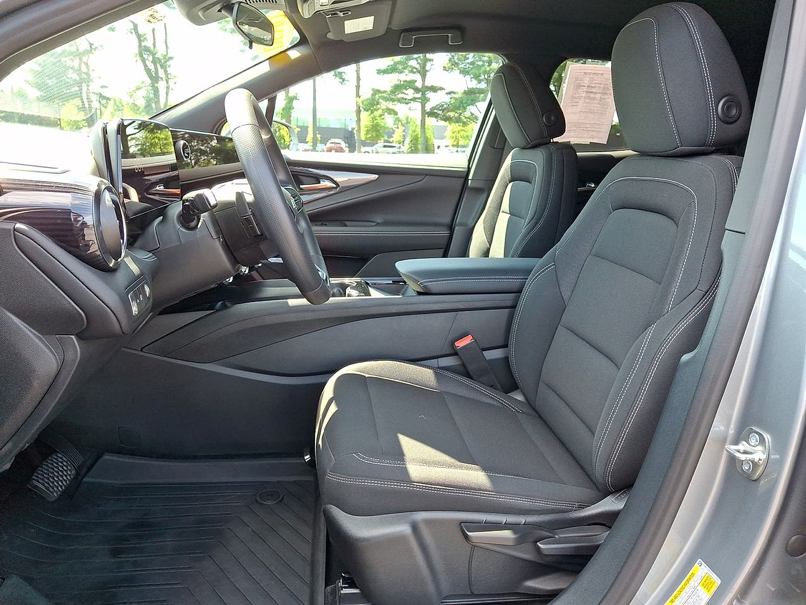 New 2026 Chevrolet Blazer EV LT w/ Midnight/Sport Edition FWD image 14