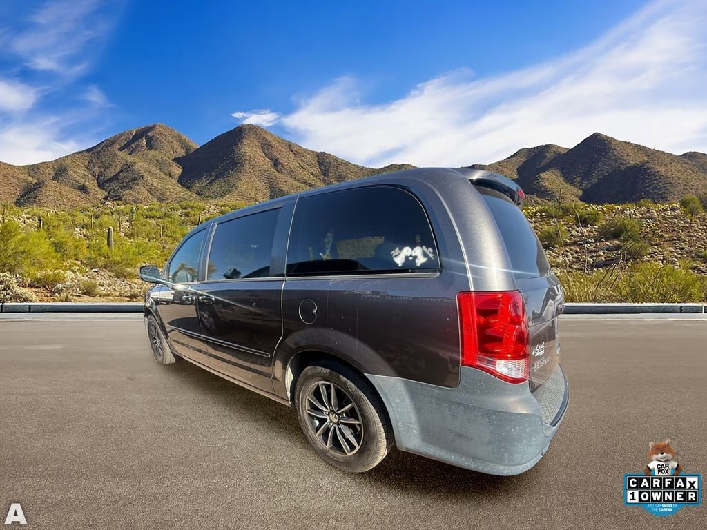 Used 2016 Dodge Grand Caravan SXT w/ UConnect Hands-Free Group image 3