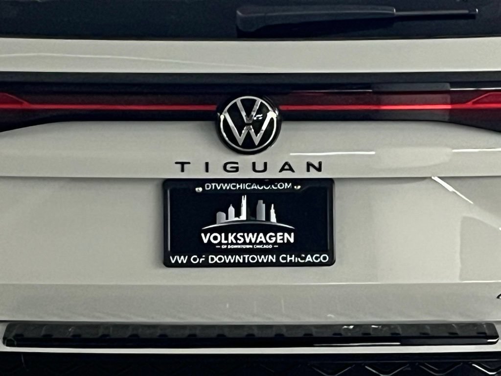 New 2026 Volkswagen Tiguan SE R-Line FWD image 36