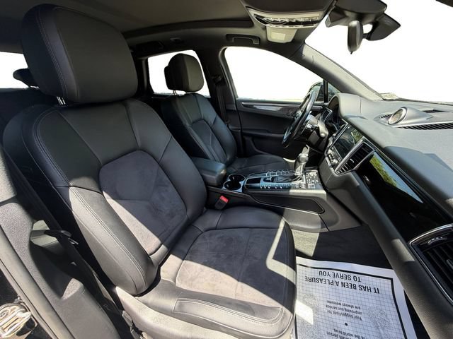 Used 2018 Porsche Macan AWD/4WD image 17