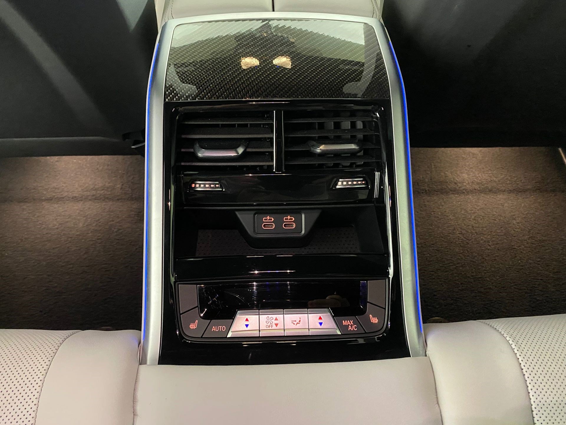 Used 2025 BMW M8 Competition w/ M Carbon Exterior Package image 32