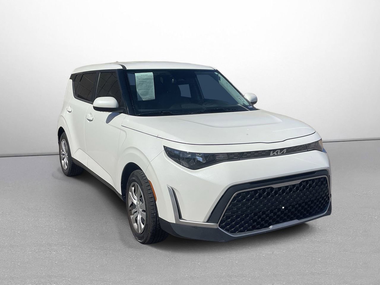 Used 2024 Kia Soul LX FWD video 1