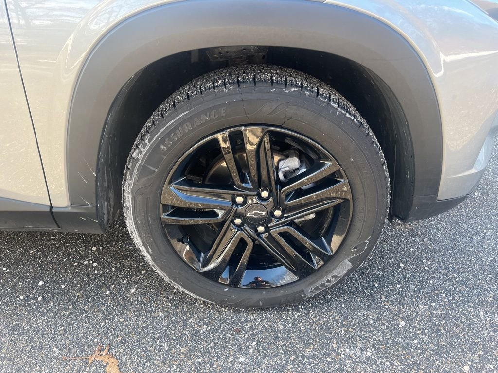 Used 2024 Chevrolet Trax ACTIV w/ Sunroof Package image 7