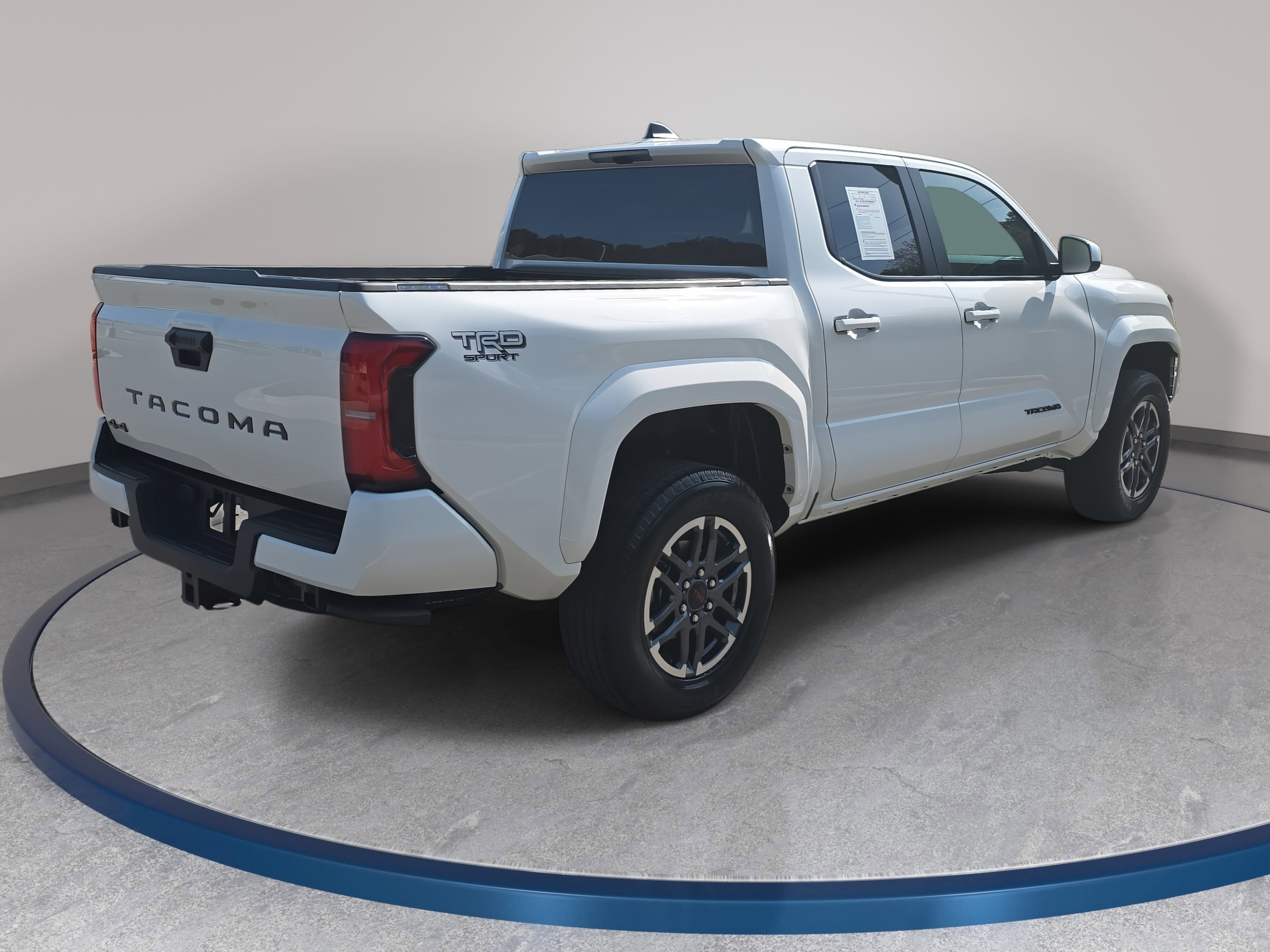 Used 2025 Toyota Tacoma TRD Sport image 5