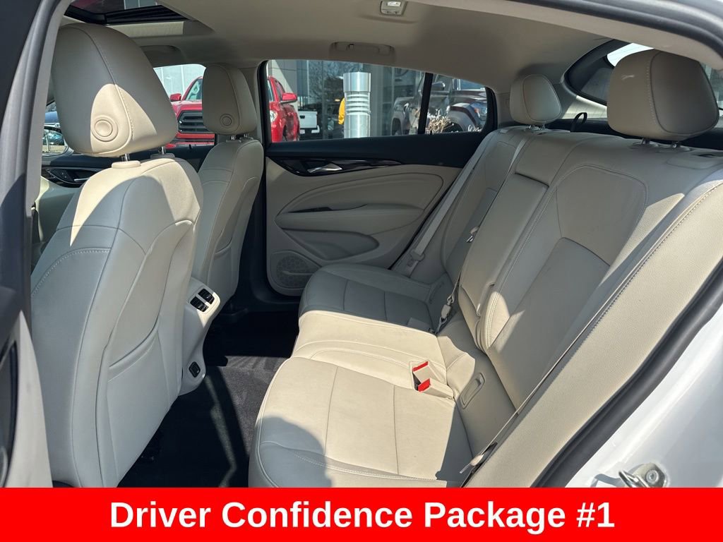 Used 2018 Buick Regal Essence w/ Driver Confidence Package #1 image 14